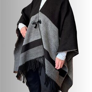 Apt. 9 Black and Gray Cape
